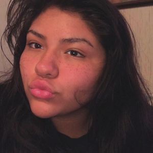 Meet your Posher, Cassandra